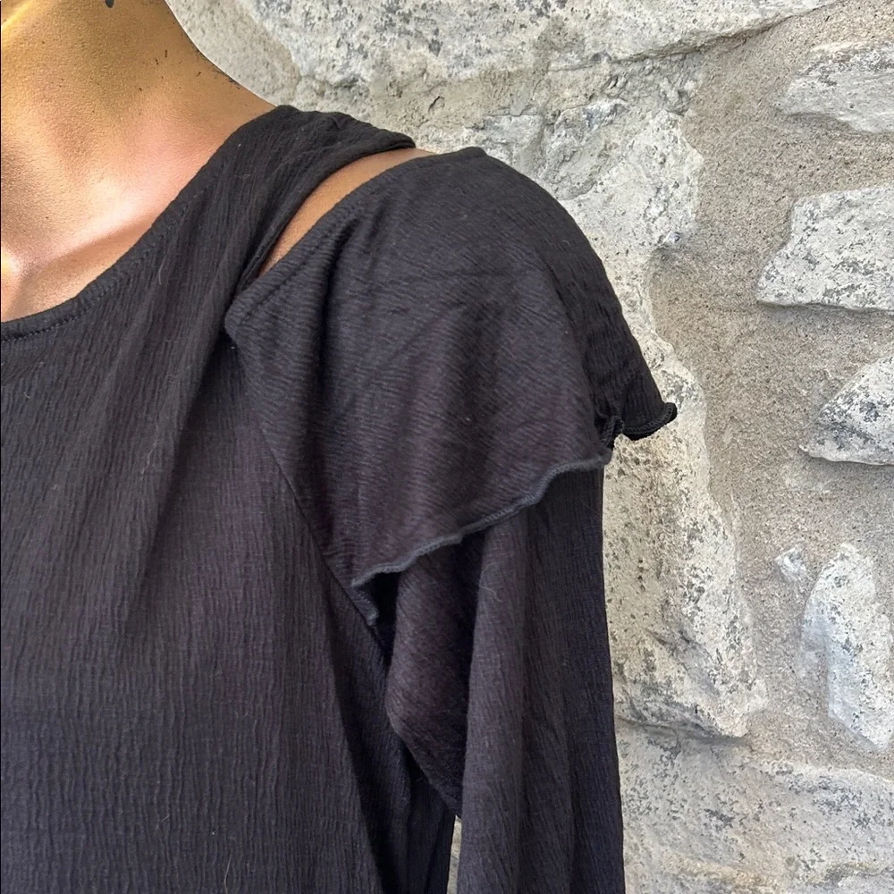 Cold Shoulder Top - Picture 3 of 7